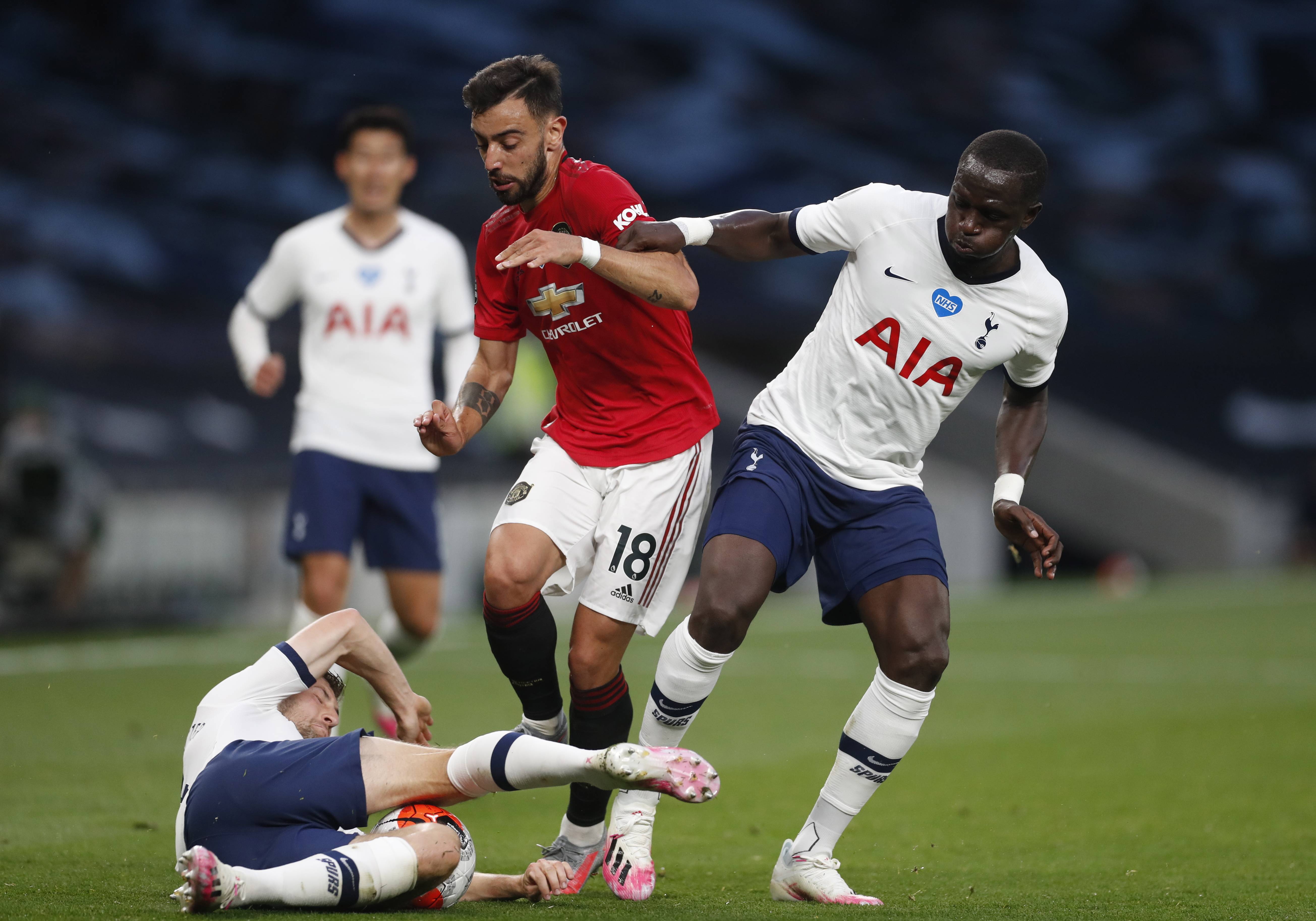 希门尼斯：作为后卫，被进了四球我不满意.